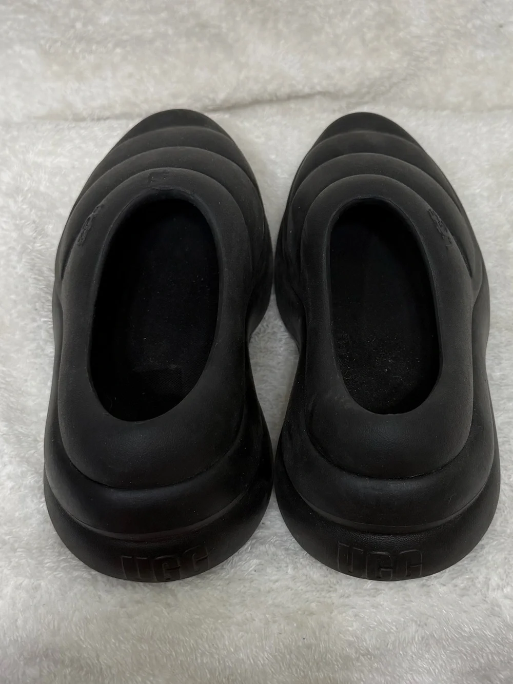 UGG Sport Yeah Clog slip-on shoes in black size 8